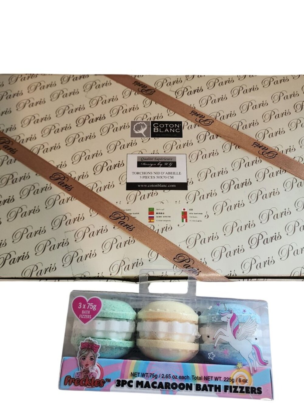 Macaron de Paris fingertip / Hand Towels Bath Bombs - Picture 2 of 5